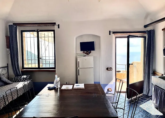 A Lea L'ua Semesterbostad Finale Ligure